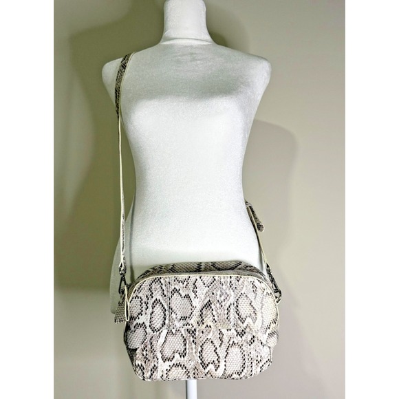 The Unbranded Brand Handbags - Cross-Body Gray Tan Faux Snakeskin Shoulder Bag Purse